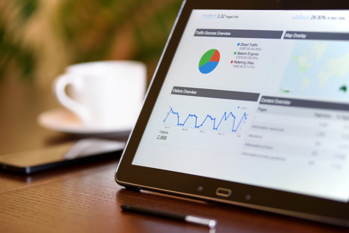 How to Choose the Right POS System for Your Indian Retail Store: 7 Key Features That Matter in 2024
